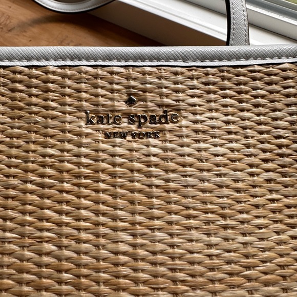 Kate Spade Straw Tote with Strawberry Pouch - Picture 11 of 13